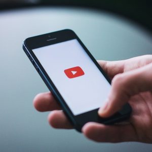 A YouTube marad a domináns videóforrás a Google találati listákon